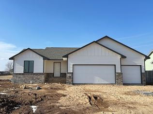 2809 N Rutland Ln, Augusta, KS 67010