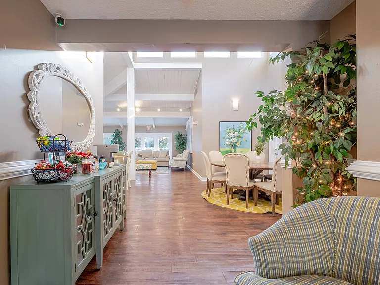 Laurel Pines — Photo 19