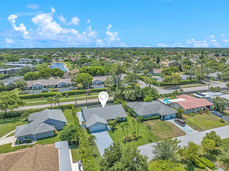 654 West Dr — Photo 4