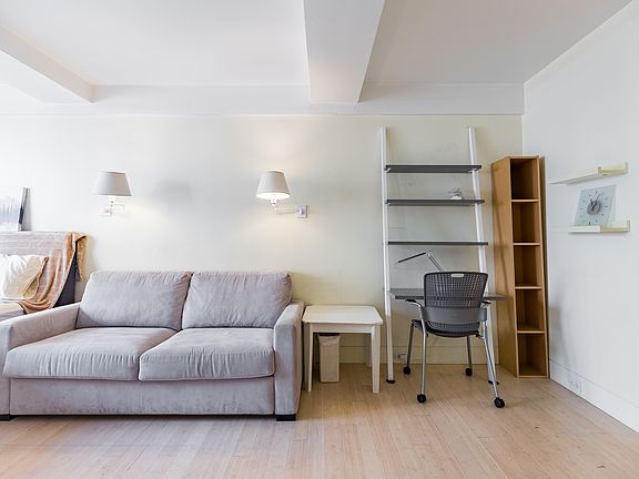 4th image of 30 E 37th St APT 8E