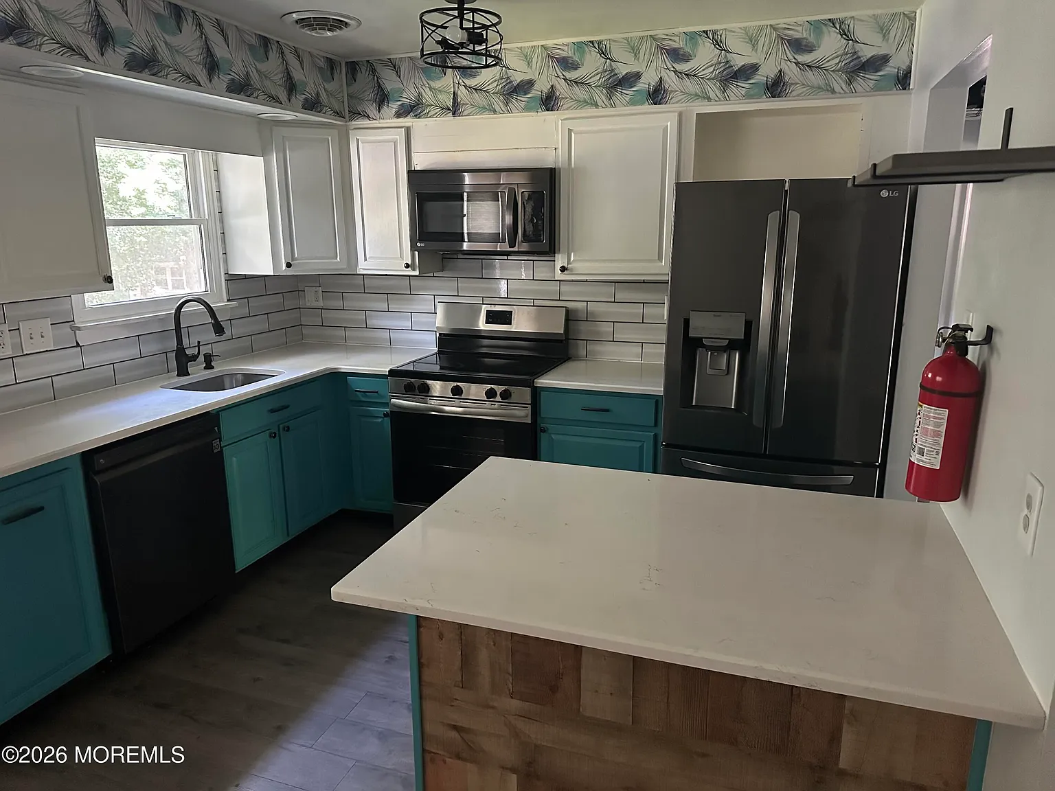 5 bed, 1742 sqft, $3,250 — Photo 4