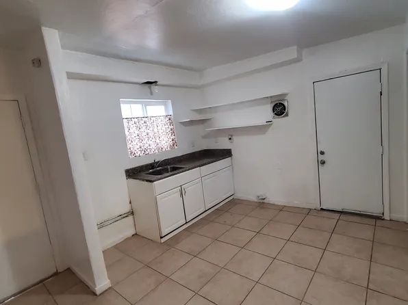 2372 Beaumont St #3, Sacramento, CA 95815