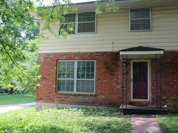 611 Sherman St, Leavenworth, KS 66048