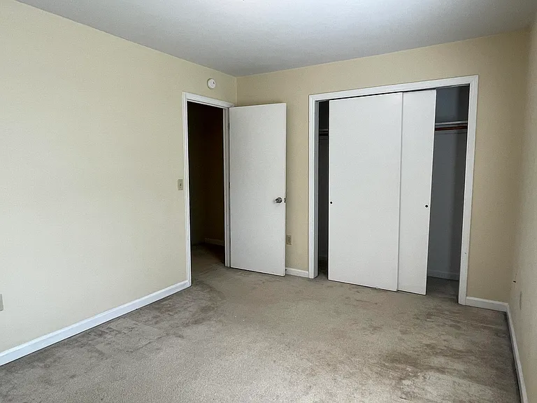 2221 Eastgate Ave NE — Photo 5