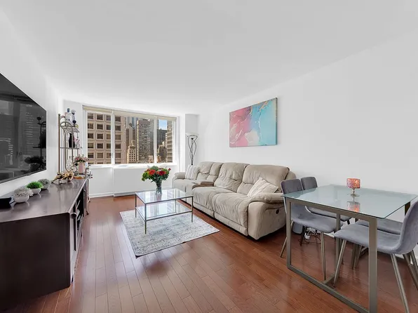 245 E 54th St APT 22B, New York, NY 10022