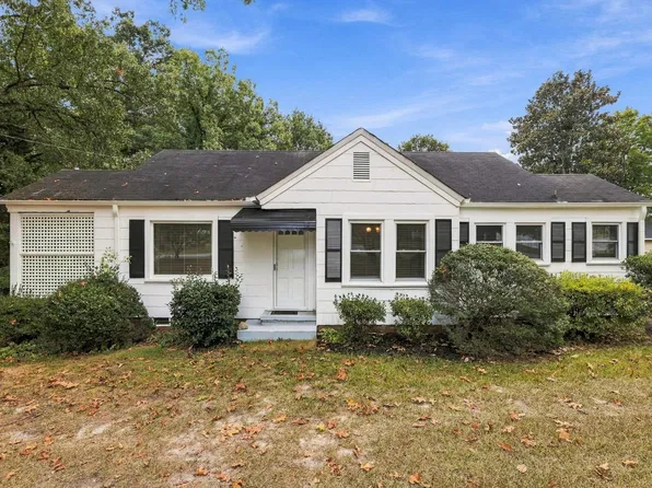 100 Bob White Ln, Taylors, SC 29687
