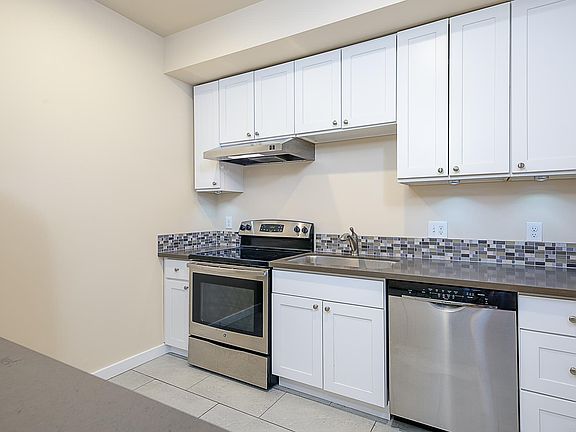 2nd image of 1715 Harvard Ave APT 5