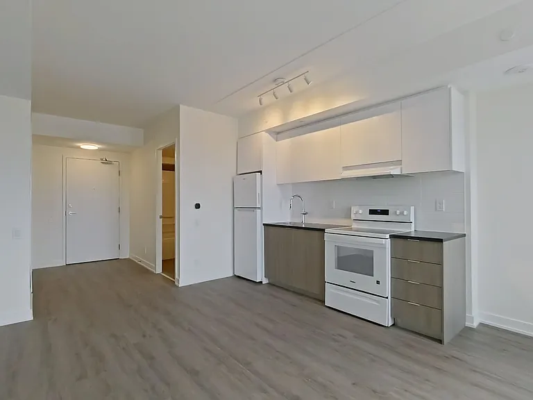 15 Gibbs Rd — Photo 34