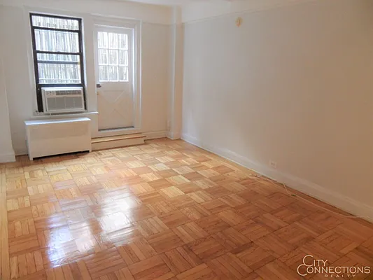 Rented by City Connections Realty | media 14