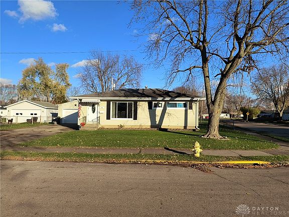 3rd image of 805 Dellwood Dr