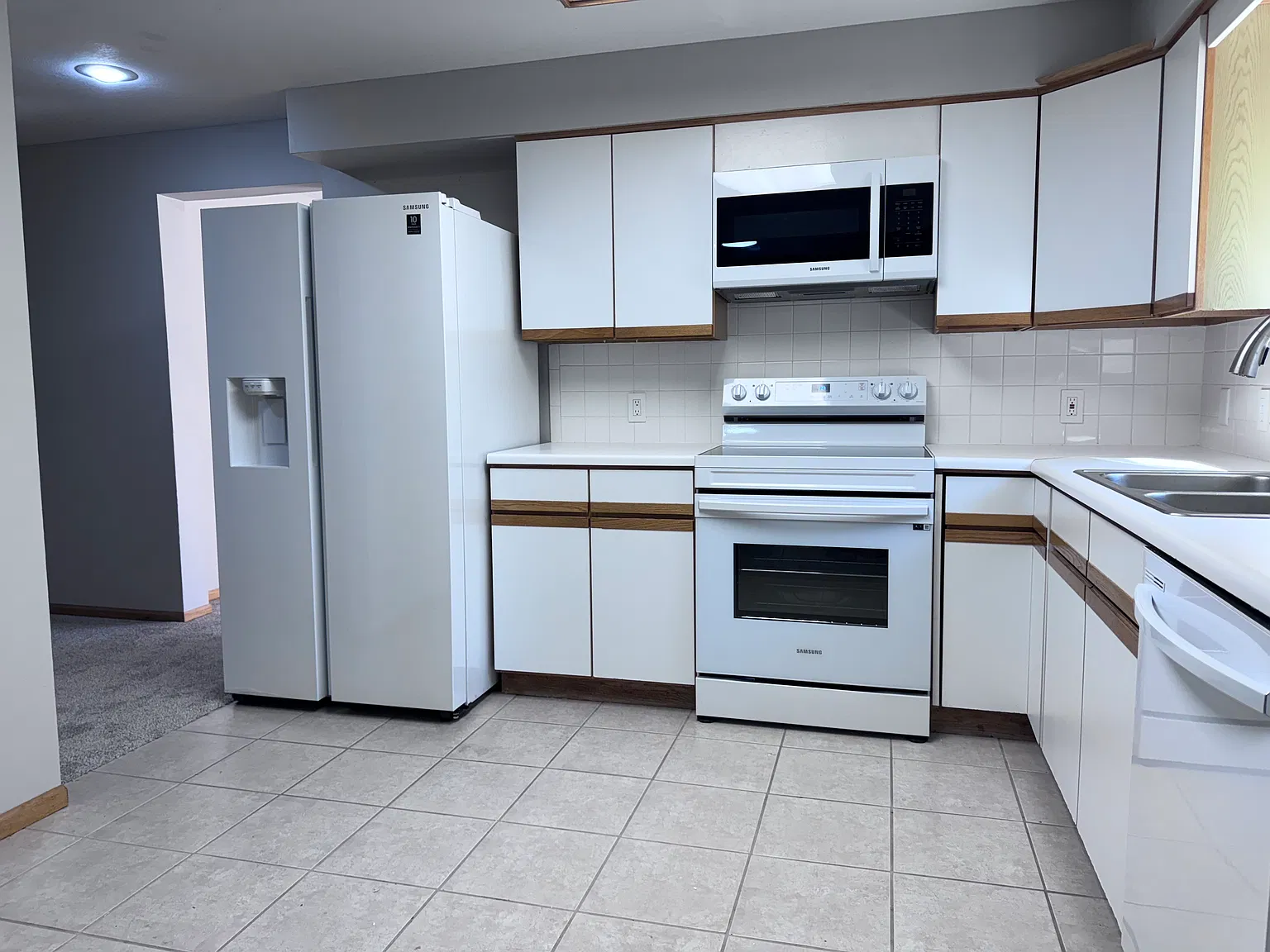 2622 Ridge Ct — Photo 3