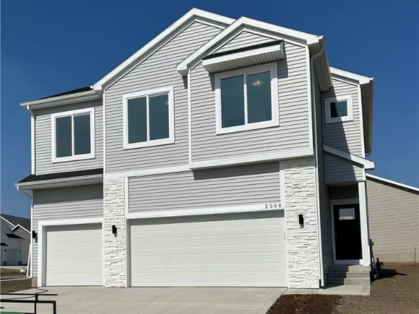 2968 Primrose Ln, Pella, IA 50219