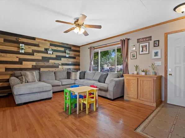 3329 Indian TRAIL, Racine, WI 53402