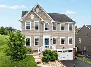 215 Saddle Ridge Dr, Oakdale, PA 15071