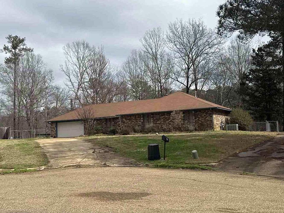 2nd image of 328 Park Ln