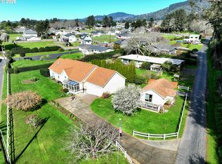 15482 Morrison Ln, Brookings, OR