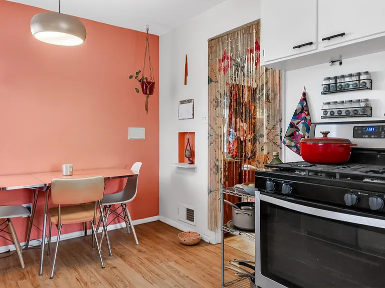 940 S Bryant St — Photo 11