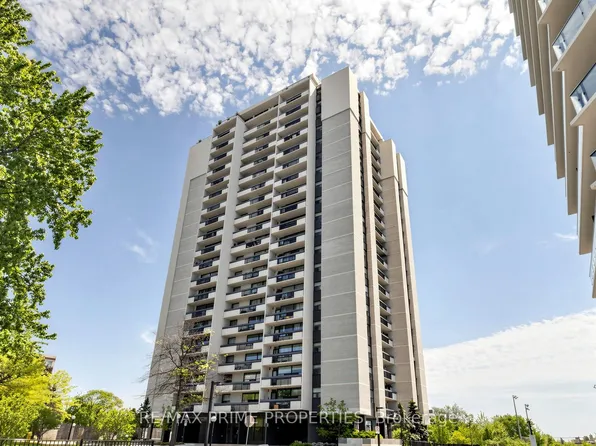 1455 Lawrence Ave W #1404, Toronto, ON M6L 1B1