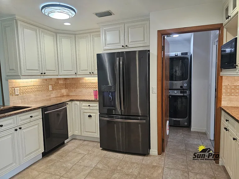139 Riverwalk Ct — Photo 10