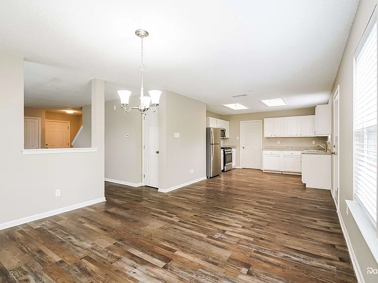 2303 Westmere Dr — Photo 3