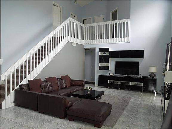 5th image of 680 Bentley St