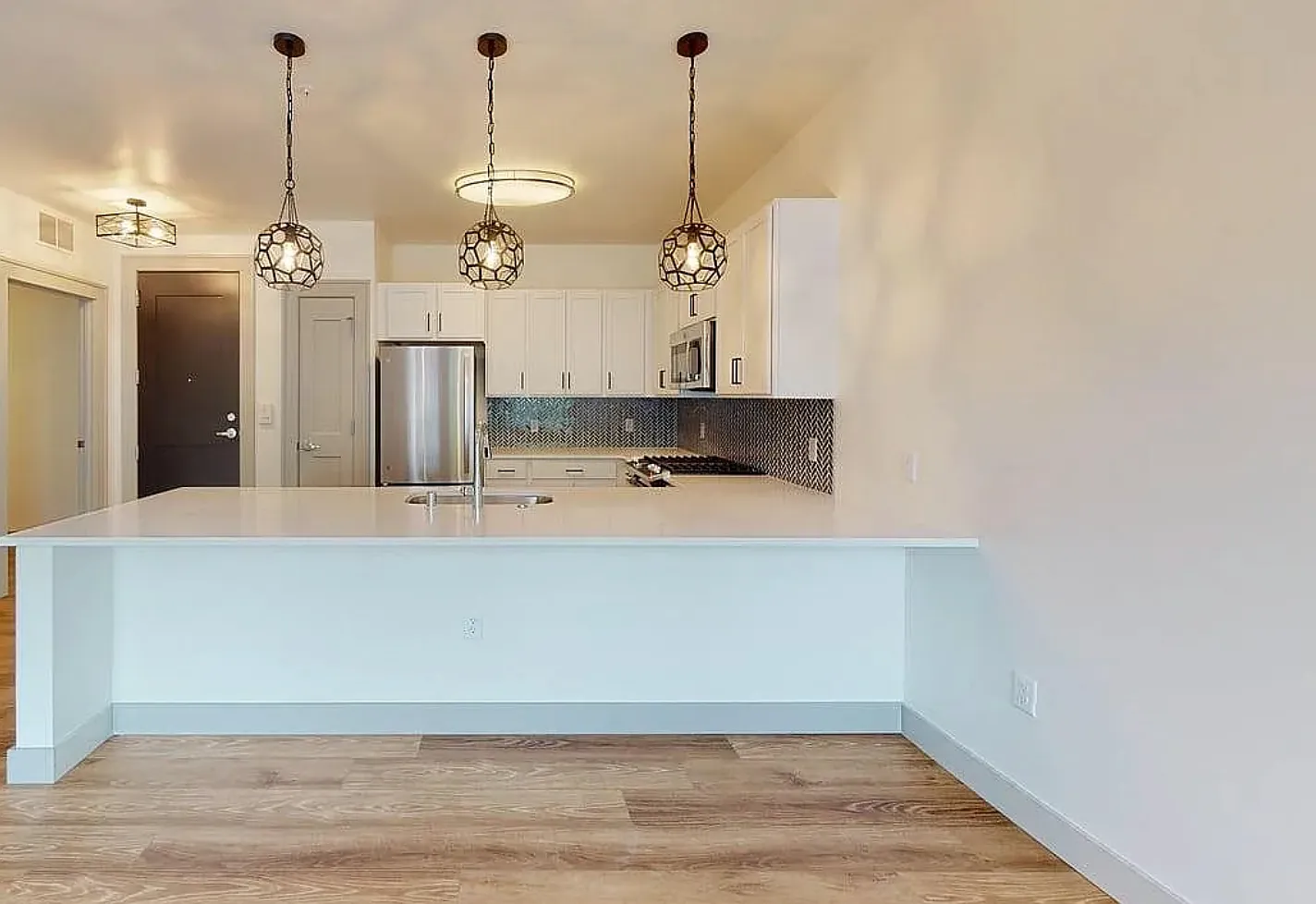 1 bed, 900 sqft, $1,725 — Photo 4