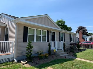 235 Manolla Ave, Warwick, RI 02888