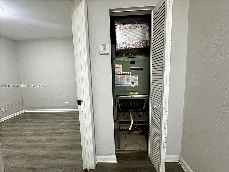 529 SW 3rd St #2 — Photo 10