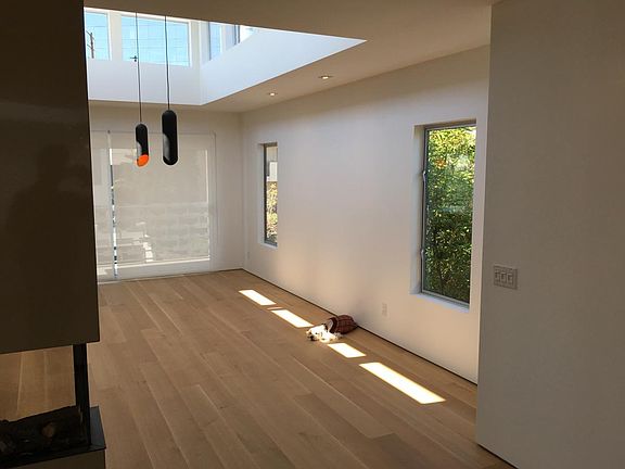 Dining Room / Cocker Spaniel not Included