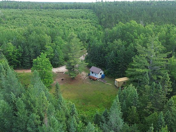 4th image of W Hiawatha Station Rd
