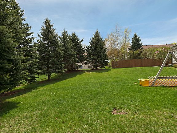 3rd image of 3243 White Oaks Ln