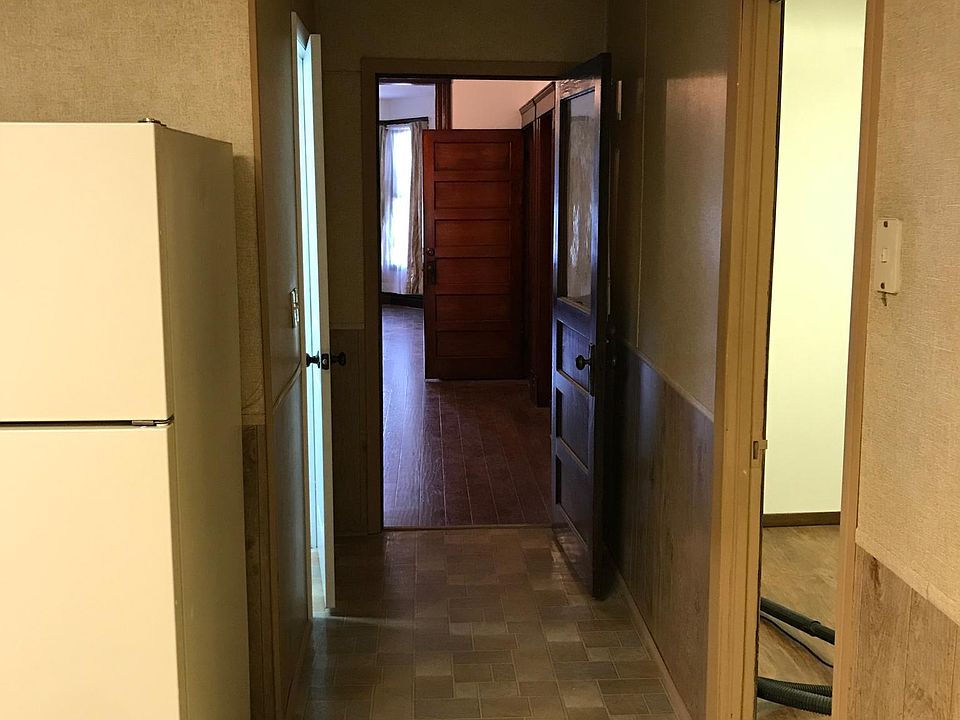 1st image of 448 4th St Fl 2nd