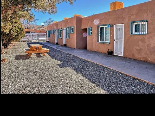525 Mesilla St SE #1, Albuquerque, NM 87108