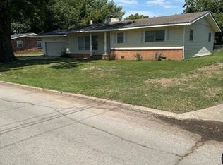 809 SE 14th St, Pryor, OK 74361