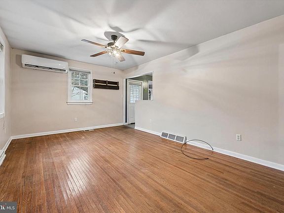 4th image of 424 Walther Rd