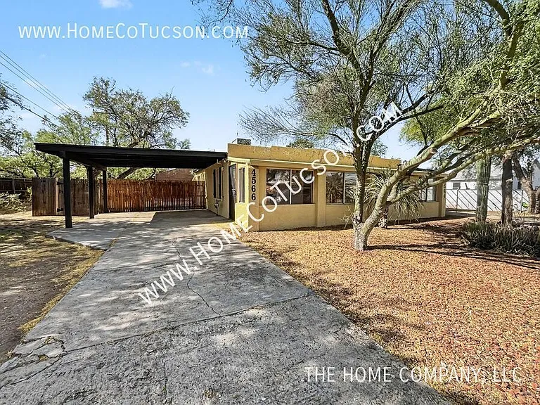 4566 E Seneca St — Photo 3