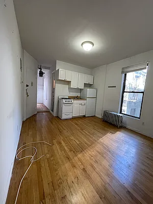 Rented by Peter R. Hungerford, LREB | media 12