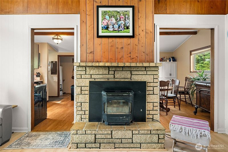 4th image of 1814 S Forrest Street