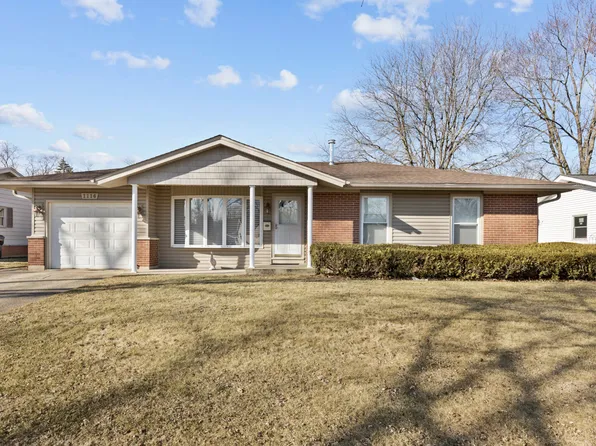 1114 Carswell Ave, Elk Grove Village, IL 60007