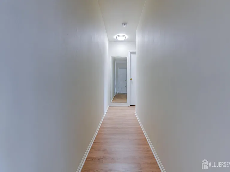 6 College Dr — Photo 10
