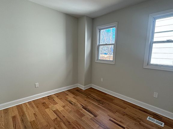 5th image of 740 Dixwell Ave #1B