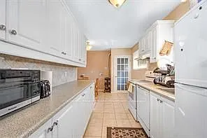 2095 Haig Dr — Photo 12