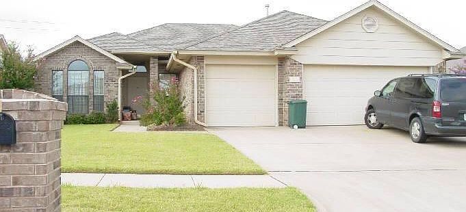 1st image of 2912 Sandstone Dr