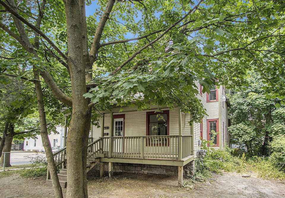 1105 Lake St, Kalamazoo, MI 49001 Zillow