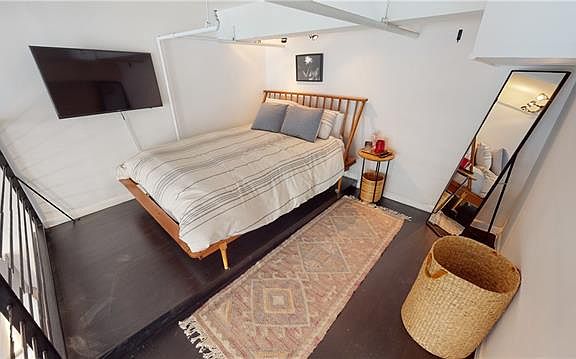 4th image of 920 Poeyfarre St APT 216