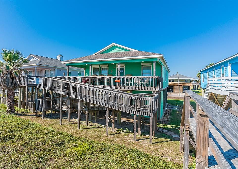 111 Surfside Ct, Surfside Beach, TX 77541 | Zillow