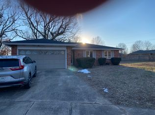 1225 S Bruce Ct, Springfield, MO 65804