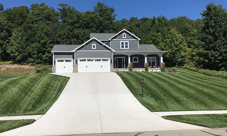 1st image of 9305 E Summerfield Dr