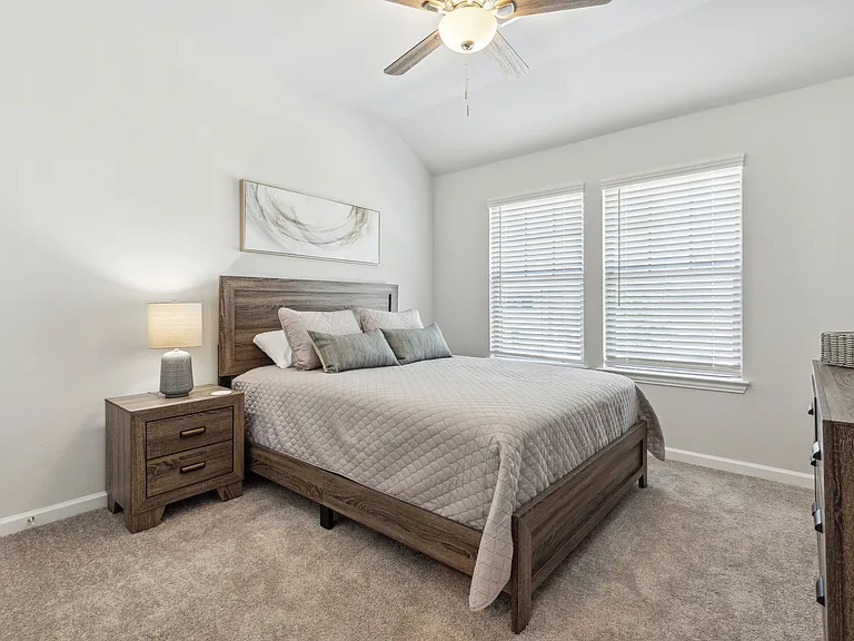 1905 McClane Dr — Photo 15