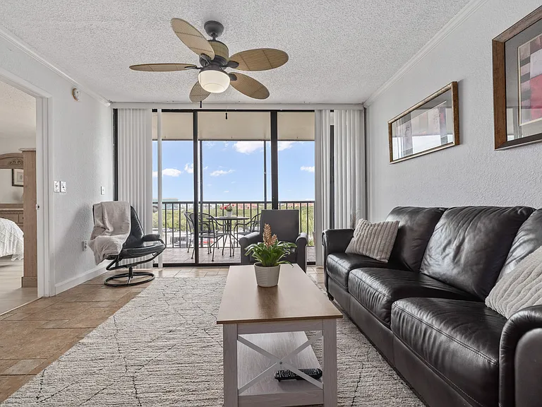 1000 Cove Cay Dr — Photo 10